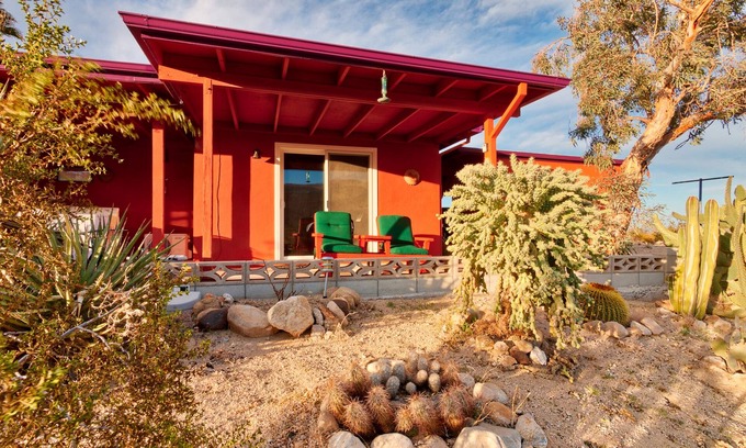 Twentynine Palms Cabina | La cabaña de Chuck en una comunidad de Joshua Tree