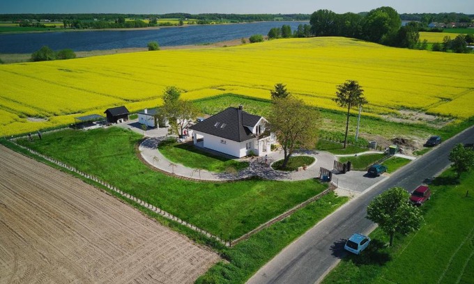 gmina Dobrzyn nad Wisła Casa | Chudzewo-dom nad jeziorem z jacuzzi