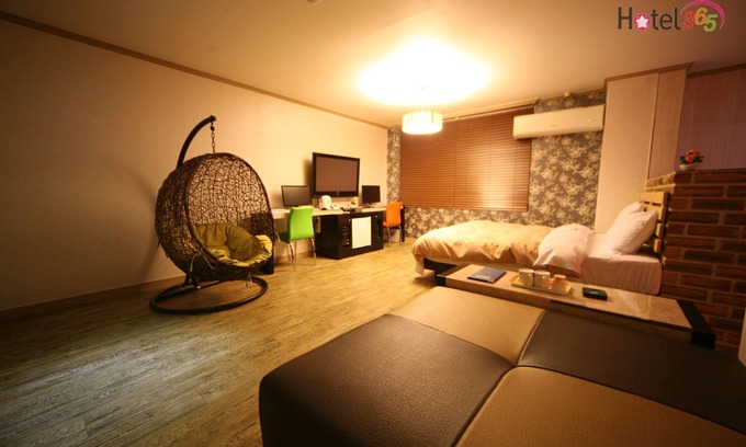 Chuncheon Hotel | Chuncheon Myeongdong Hotel
