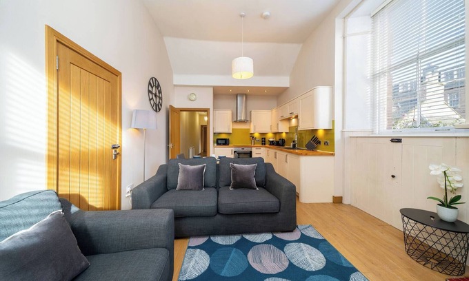Montrose Apartamento | Church House - A Central Montrose 2 bed