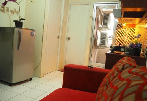 Depok Apartamento | Cibubur Village Apartment by Sang Living