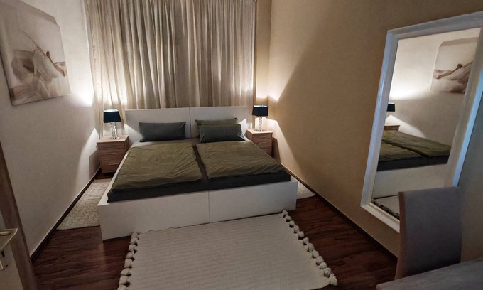 Cottbus Apartamento | City apartment Cottbus I 75sqm I WLAN I Parking lot free I 2 bedrooms