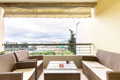 Amarousion Apartamento | City apartment Mall center