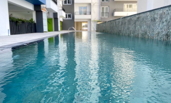Trikomo Apartamento | City apartment with amazing pool - 300 meters to Long Beach