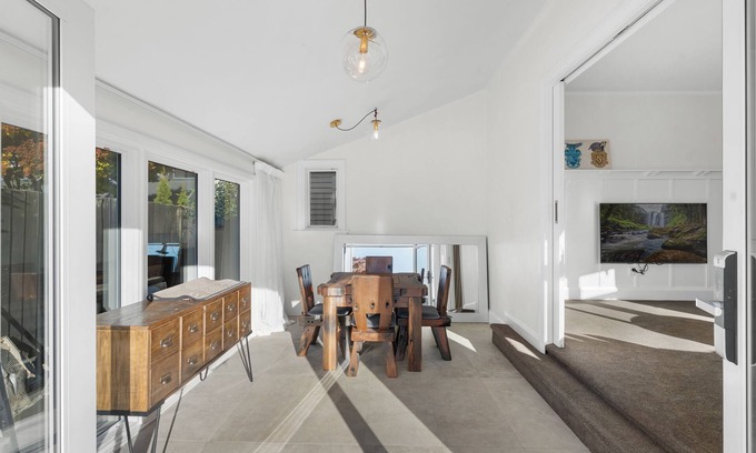 Strowan Casa | City Calm Retreat and A Peaceful Family Haven