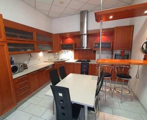 Pecs Apartamento | City Center Apartman