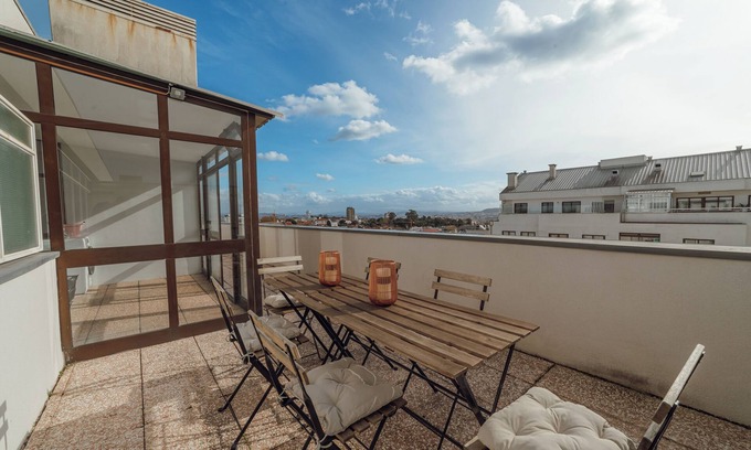 Uniao de Freguesias do Centro Apartamento | City Center Grand Apartment by Vacationy