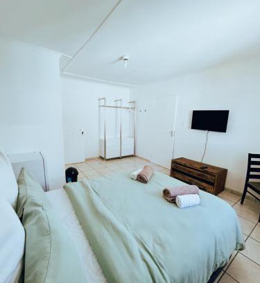 Windhoek West Casa | City Central Self-catering