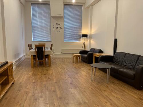 Nottingham City Centre Apartamento | City Centre 3 bedrooms apartment with parking