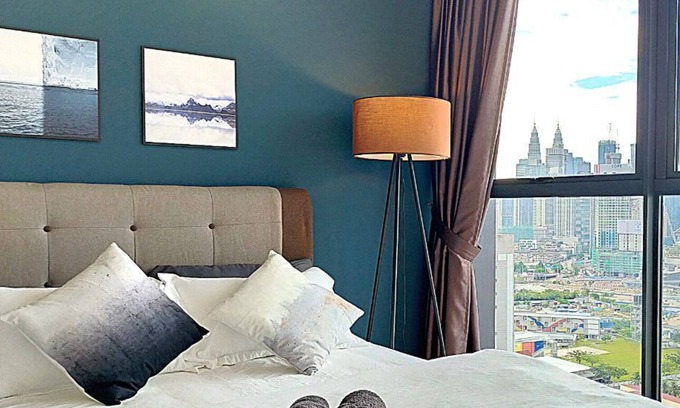 Imbi Apartamento | City Centre Modern Suites 4-beds w Private Balcony Magnificent City Skyline View