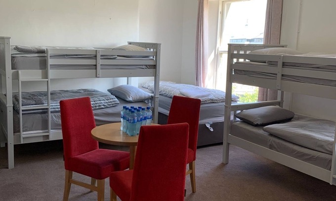 City Centre Dublin Cabina | City Centre Skyline - Private Room with shared bathrooms