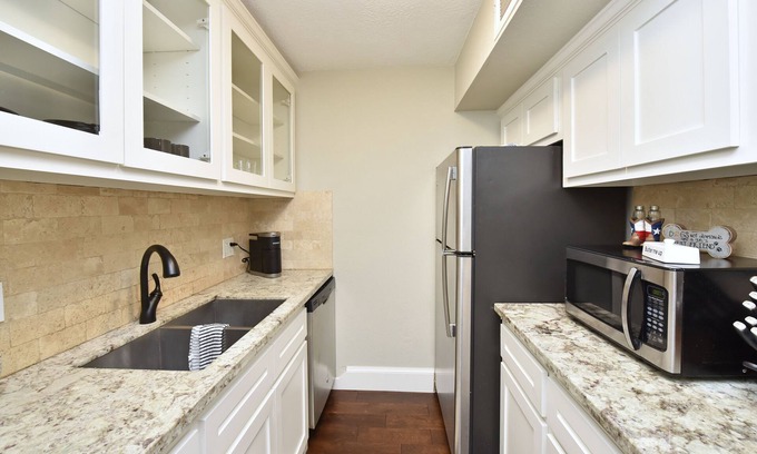 Garden Oaks Condominio | CITY CONDO