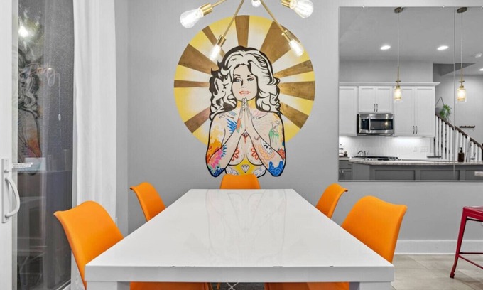 Hadley - Washington Condominio | City Dreams|Broadway|Designer|Bachelorette|Couples|Friends|Girl Trips