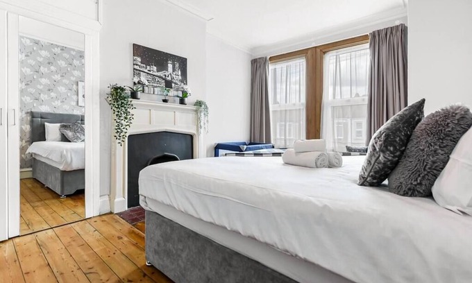 Lewisham Casa | City Escape: Sleek and Comfy 3 BR House w/Garden