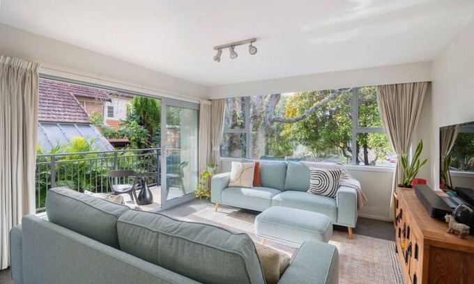 Epsom Apartamento | City Fringe Epsom Oasis