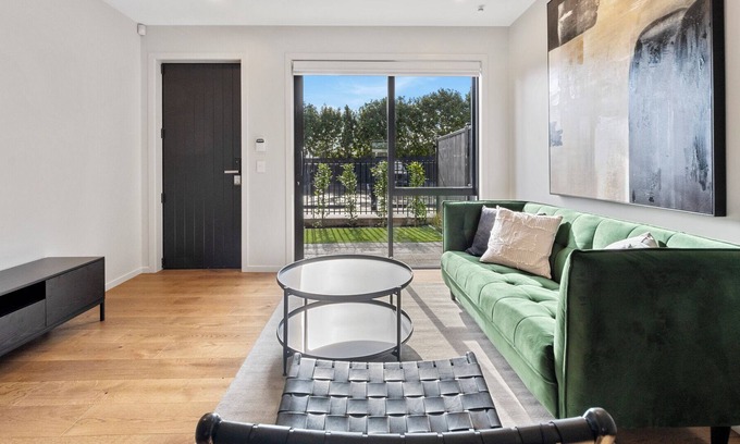 Mangere Bridge Cabaña | City Fringe Lifestyle - Mangere Bridge Townhouse