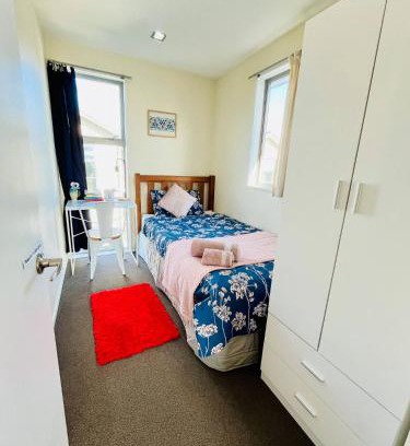 Phillipstown Casa | City Fringe Private Room - Your Urban Escape!