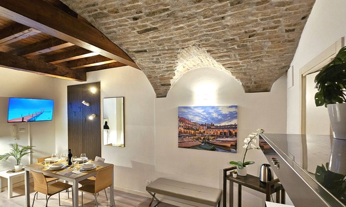 Desenzano del Garda City Centre Apartamento | City Heart Cozy apartment In old town Desenzano