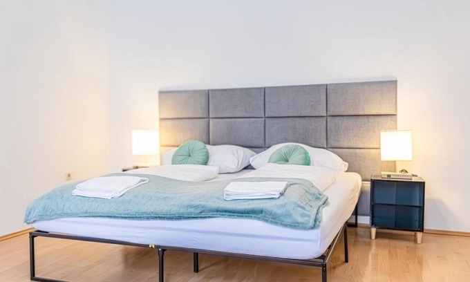 Neulerchenfeld Apartamento | City-Linked 2BR Apartment Near Wiener Stadthalle