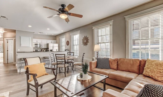 Historic District - North Apartamento | City Market Central: ¡tu puerta de entrada al centro!