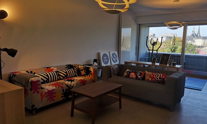Uewerstad Apartamento | La mejor vista de la ciudad / apartamento totalmente renovado de 115m2