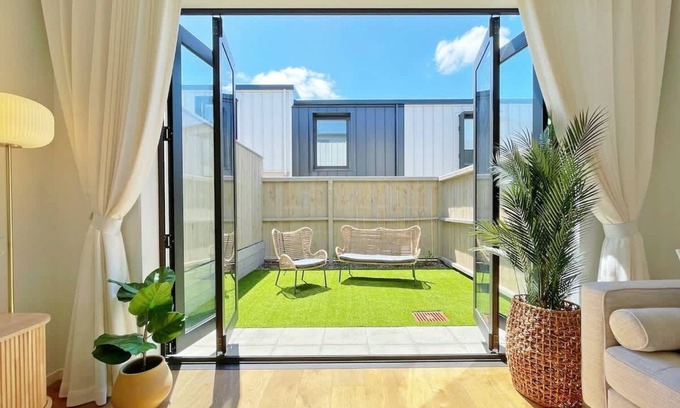 Grey Lynn Condominio | City Serenity 2BR Townhouse vs AC|Backyard|Parking