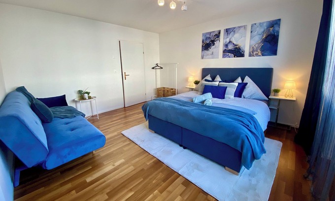 District 6 Apartamento | City Views & Comfort at Schaffhauserplatz