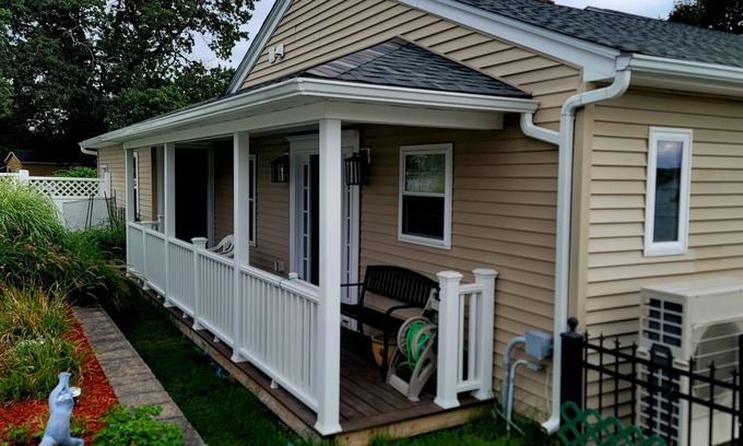 Pawtucket Apartamento | Cityline suite Three miles to PC, RIC, BROWN, JWU, &RISD