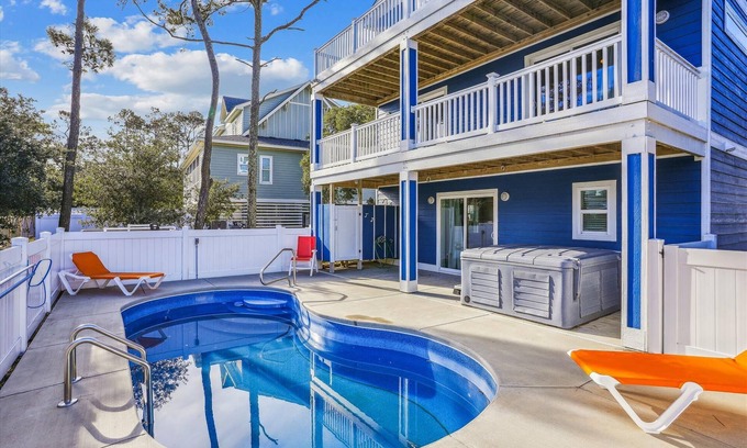 Whalehead Beach Casa | CL-8 "Southern Nights" Sat-Sat Semi-Soundfront Pvt Pool and Hot Tub Corolla Light!