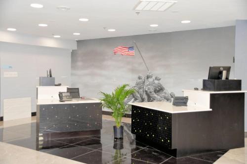 Jacksonville Hotel | Clarion Pointe Jacksonville near Camp Lejeune