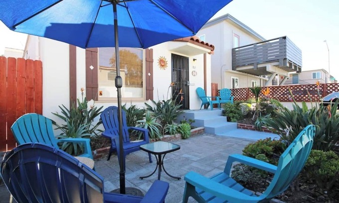 Central Mission Beach Cabaña | Classic Beach Cottage Steps to Sand + A/C & Garage