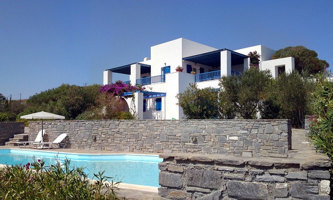 Chrissi Akti Villa | Villa Clásica Cicládica