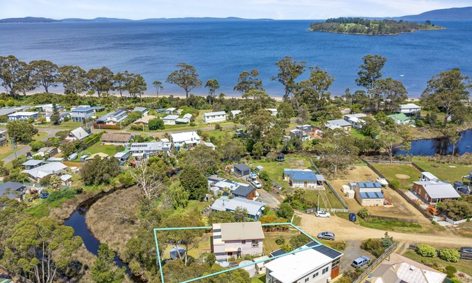 Huon Valley Casa | Classic family beach house, Verona Sands!