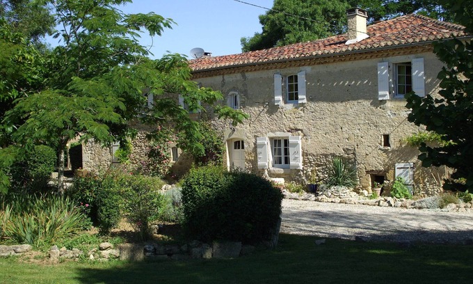 Gers Otro | Classic, fully renovated Gers farmhouse (c.1790) in a secluded, peaceful valley