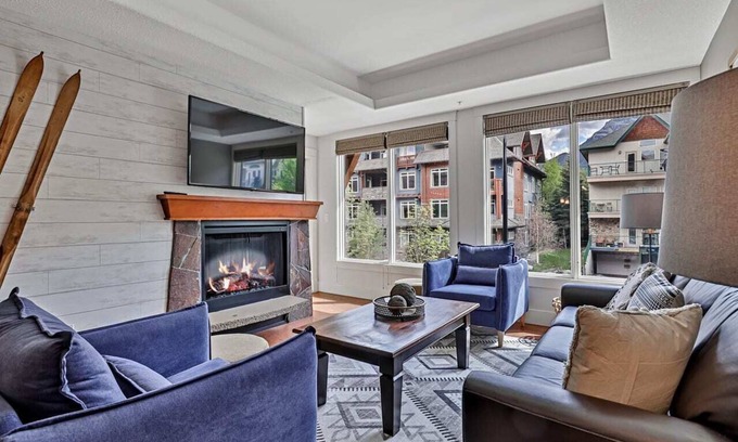 Canmore Apartamento | Classic Hideaway Elegant 2BD 2BTH