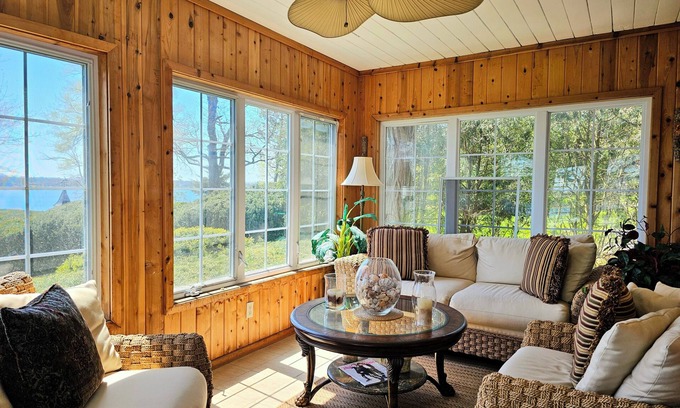 Powers Lake Casa | Classic Lake House on Powers Lake with boat house! Pet-friendly!