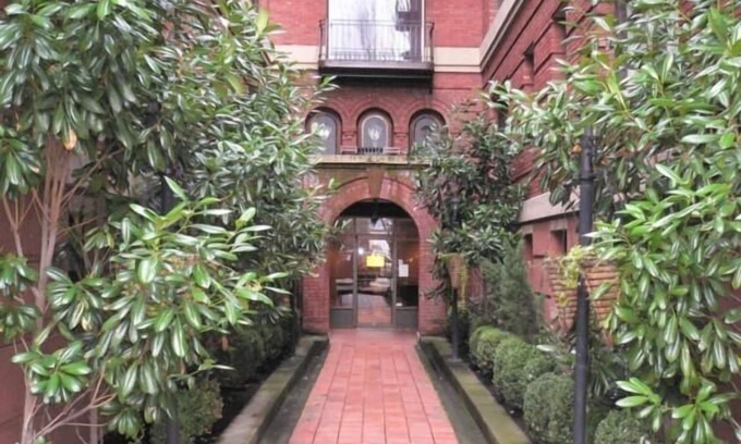 Alphabet Historic District Condominio | Classic Portland Pearl District Condo