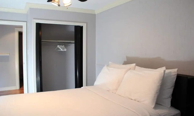 Fairview Casa | Classic & Quiet 1 Bedroom 1 Bath Across VGH
