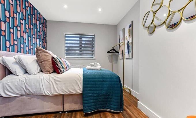 Crofton Park Apartamento | Classy, Cozy 5BD House in London
