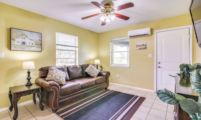 San Benito Cabaña | Classy San Benito Vacation Rental with Chiminea!