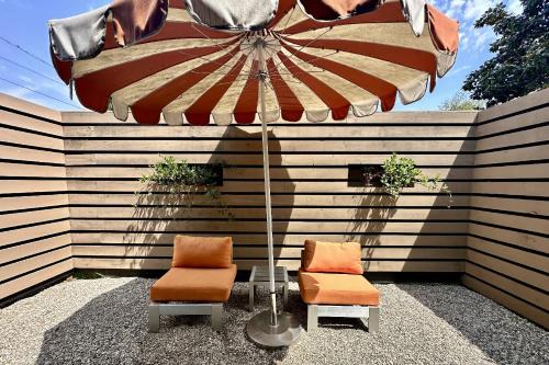Valley Village Casa | Claudia's Cottage Guest House