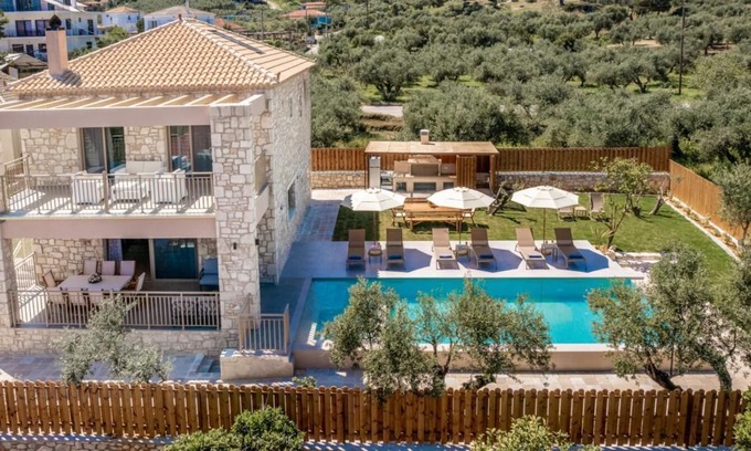 Ano Vasilikos Otro | Claudio Stone House!!
