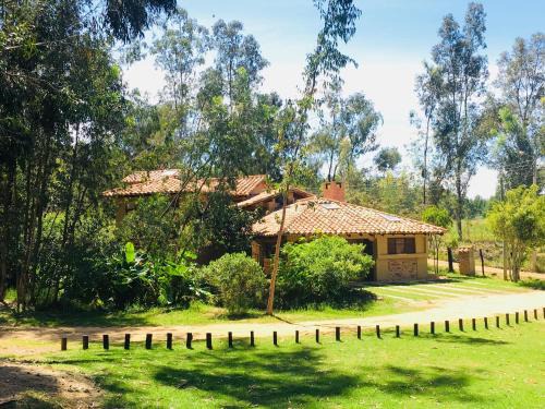 Villa de Leyva Casa | Clavellino House en Villa de Leyva - Tranquilidad y Naturaleza en Reserva Natural Urbana!