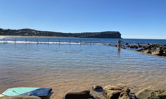 Macmasters Beach Casa | Clean and cheerful, family friendly, surrounded by nature - 60m from the beach