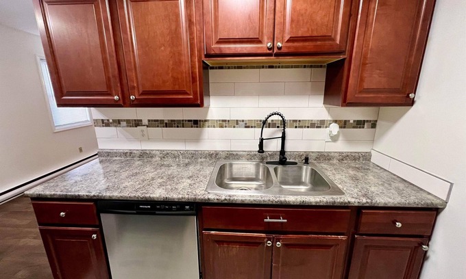 Town of German Flatts Apartamento | Clean and Modern Apt in Ilion - Newly Renovatd!