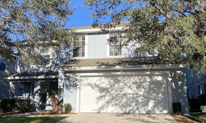 Kissimmee Villa | Clean and serene 4 bedroom 2.5 bath with Pool near Orlando attractions
