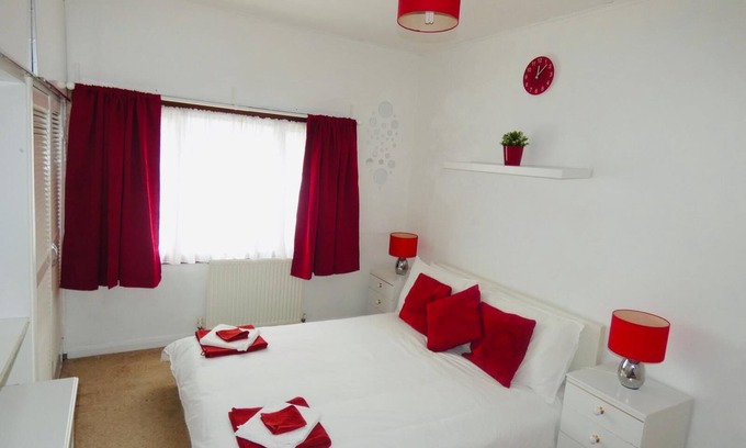 Ashburton Casa | Clean & Cosy 3 Bed House with Free Pvt Parking