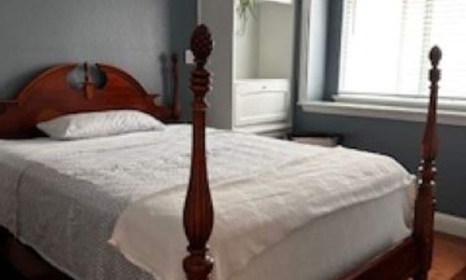 Richmond Apartamento | Clean, Cozy apartment with Private Entrance
