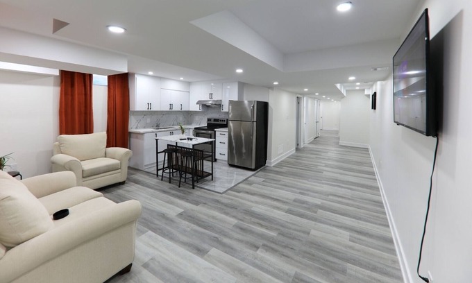 New Tecumseth Casa | Clean & Cozy Home Near Downtown