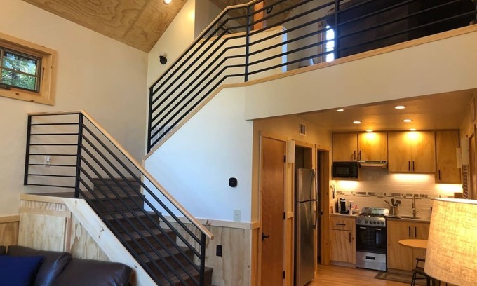 Idyllwild Cabina | Clean Modern Cabin with Tesla/J1172 EV charger